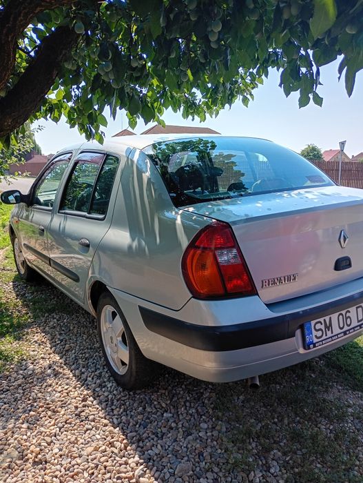 Renault Clio Fabricație 2004