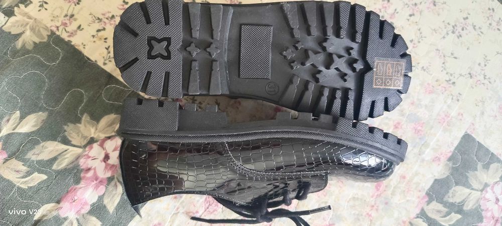 Классические детские туфли