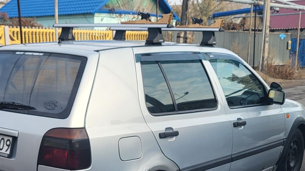 Поперечные направляющие на VW Golf 3