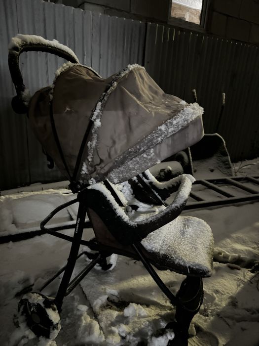 Продас 2 шт прогулочные коляски б/у