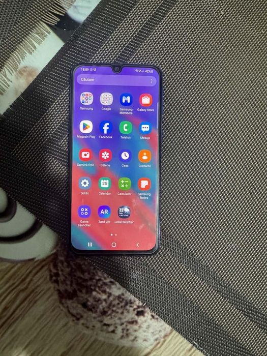 Vând Samsung a40