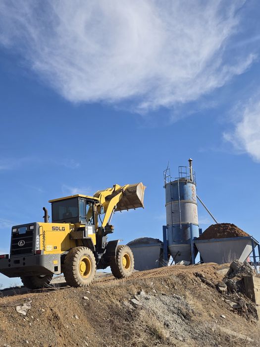 Услуга погрузчик 2 куб