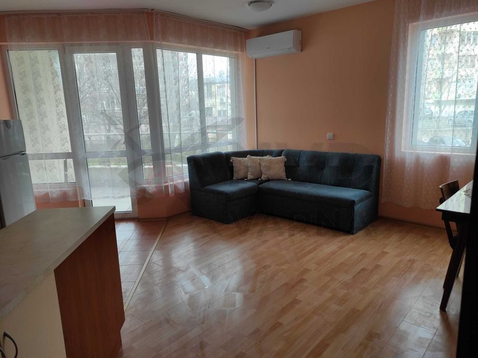 Дава се под наем Двустаен апартамент в Варна, Базар Левски - 63 кв.м за 550 € - Снимка #1