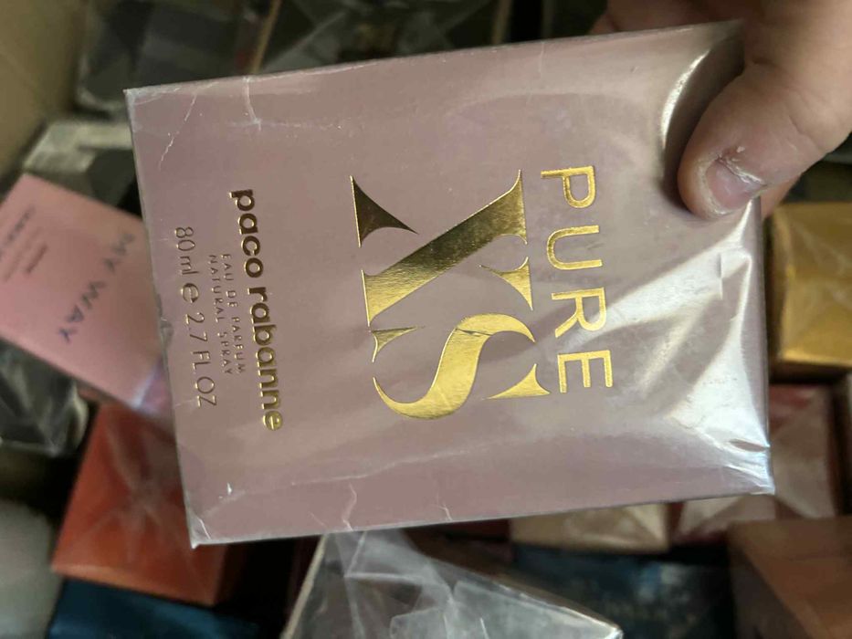 Продавам парфюми