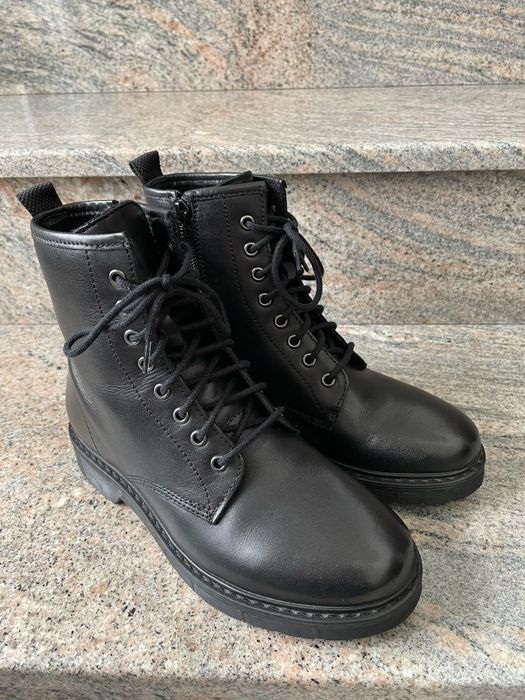 Ghete piele Primadonna nr. 36