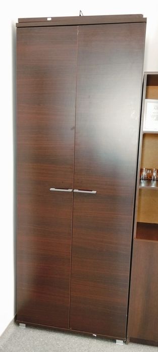 Продается офисный мебель