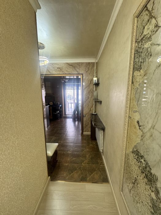 Продаеться 2 ком. Евроремонт Сергели-2