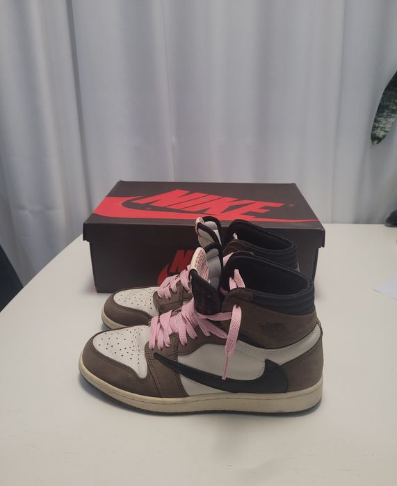 Jordan 1 Retro High OG SP Travis Scott Mocha
