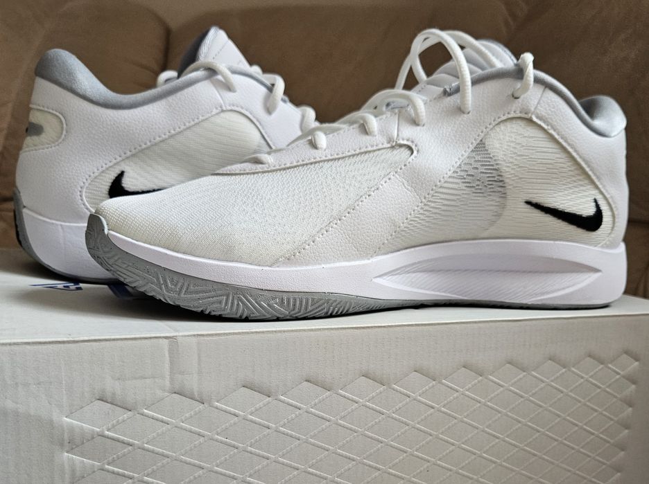 Nike Giannis Freak 6