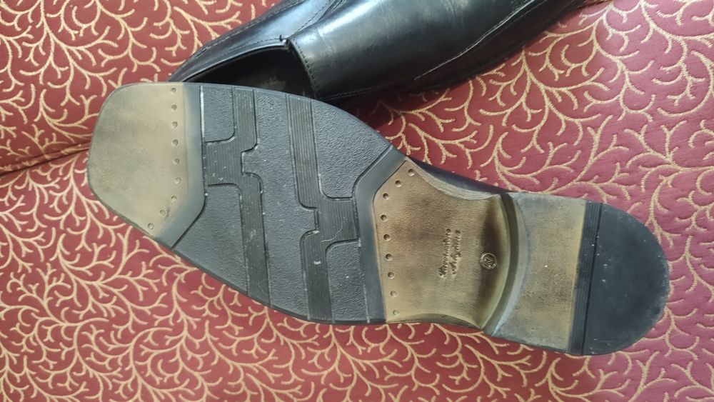 Pantofi din piele
