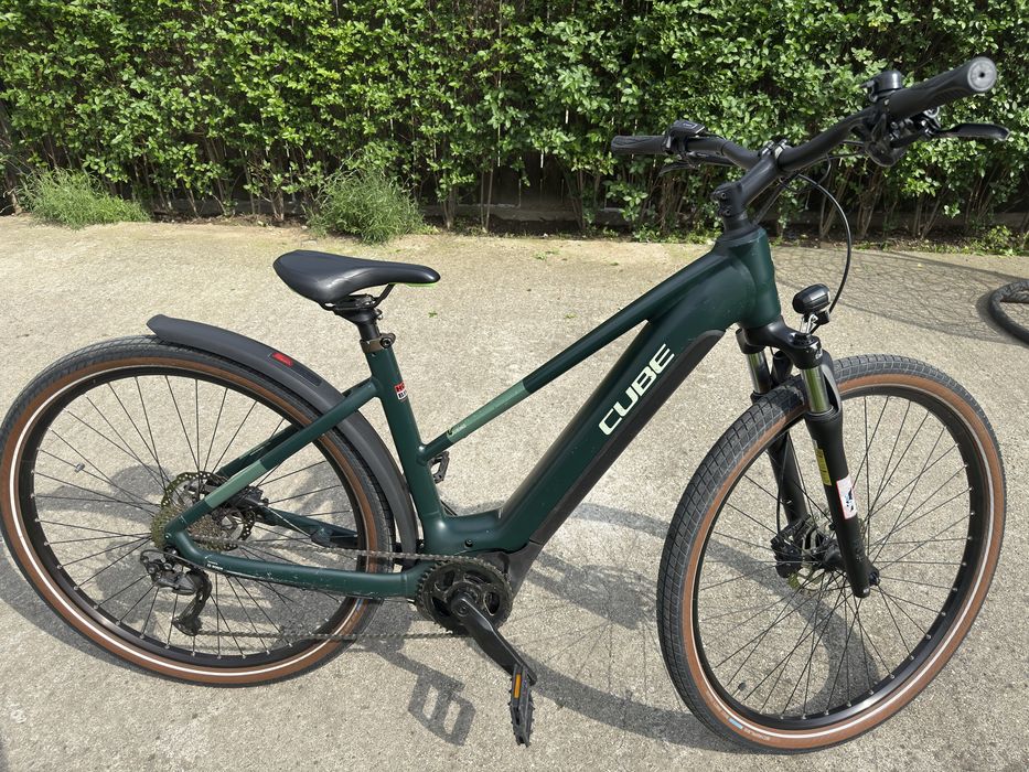 Bicicleta electrica CUBE