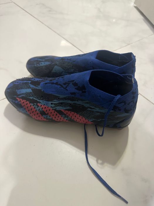 футбольные кроссовки