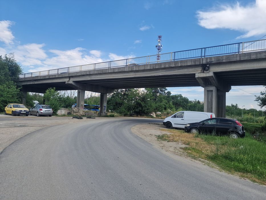 Teren de închiriat  500 mp