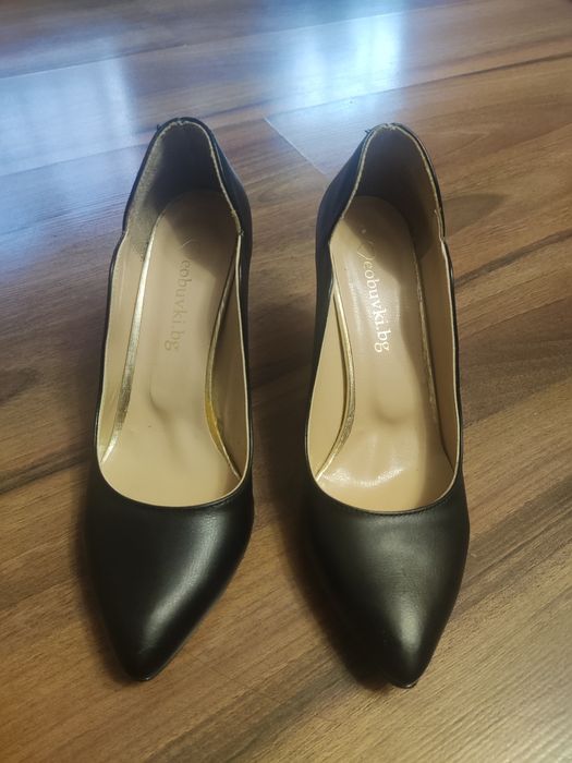 Официални обувки на ток