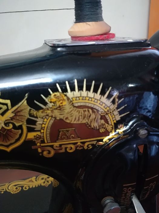 Швейная машинка золотой тигр