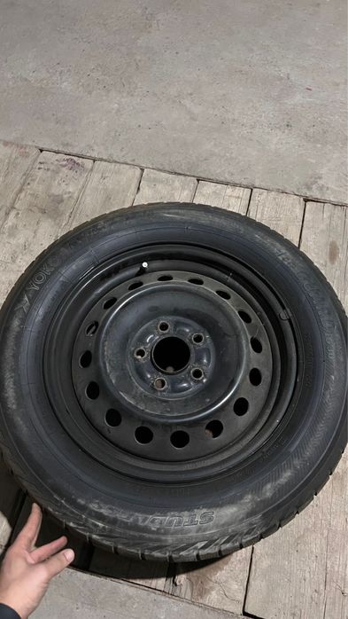 Yokohama 215/60R16