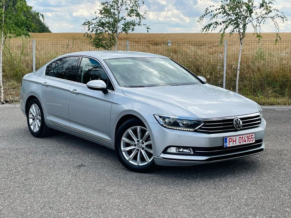 Volkswagen Passat B8 2017 Highline 2.0 TDI 190 cp DSG / 154.000 km /