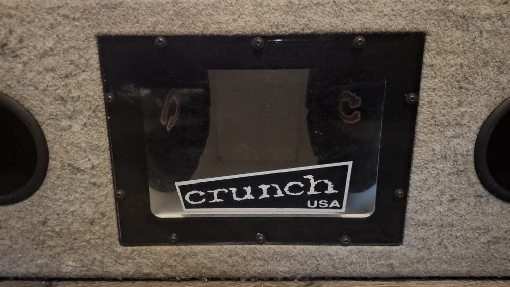 Subwoofer Crunch USA cu 2difuzoare de 10inch/statie amplificare/condensator 1 Farad