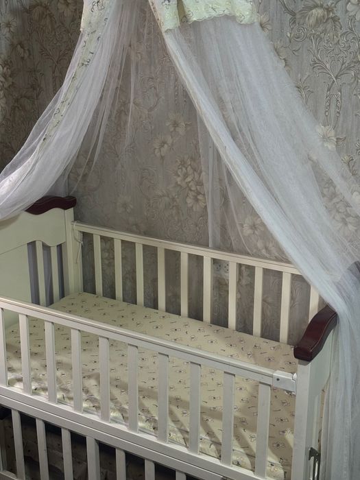 Продается детская кроватка ,в очень хорошем состоянии