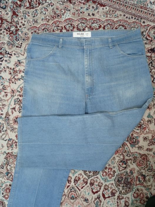 Мужской джинсы сотилади