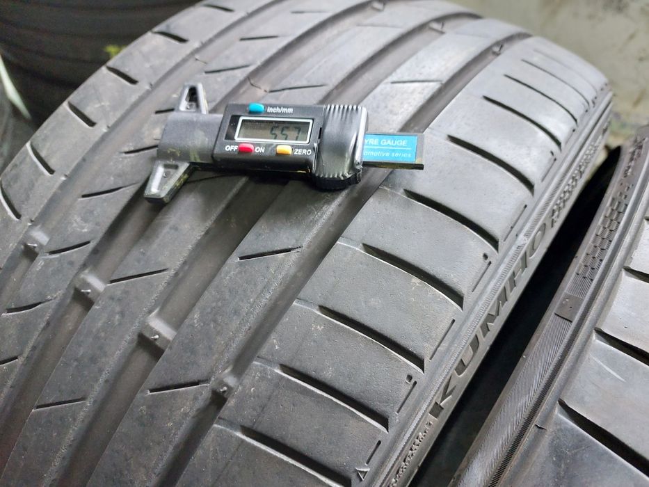 2 anvelope 235/30 R20 Khumo