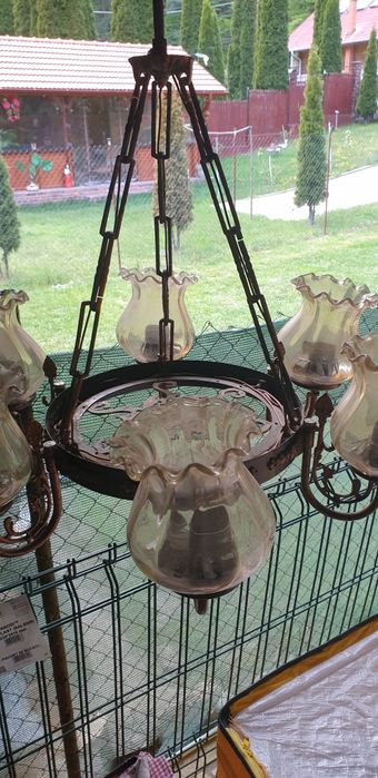 Candelabru vechi perfect funcțional