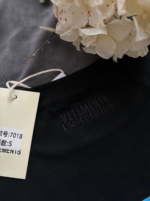 Унисекс тениска Vetements