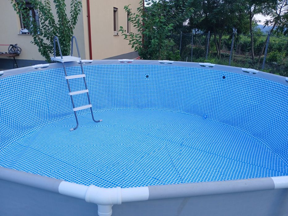 Piscina rotunda supraterana