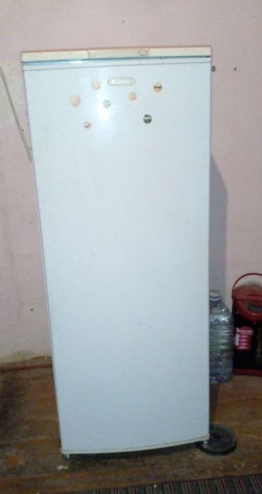 Holadilnik/muzlatgich sotiladi