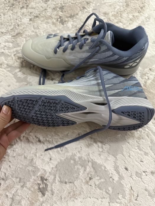 Кроссовки доя бадминтона