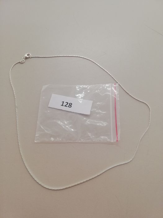 Сребърни нови синджири