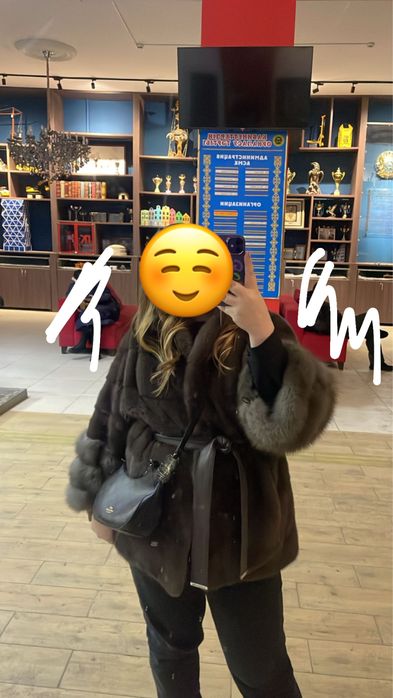 Срочно! Продаю норковую шубу с соболиными рукавами