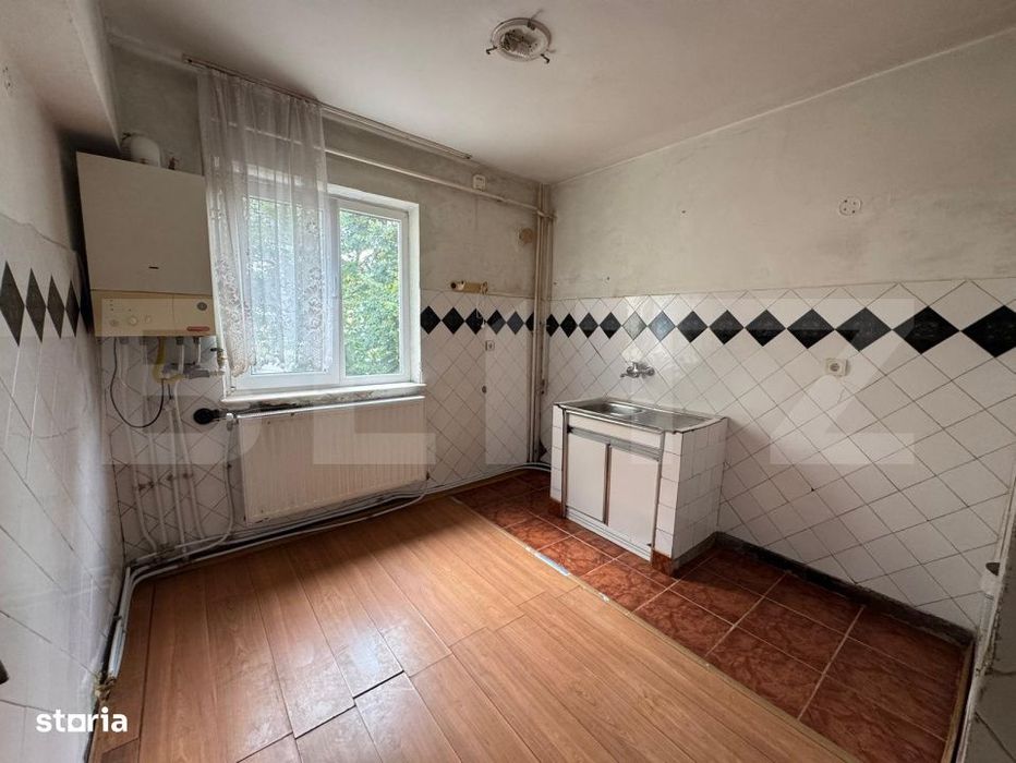Apartament 2 camere de vanzare, 51 mp, zona Eminescu