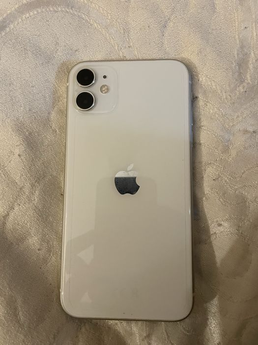 Продам iPhone 11 64 гб белый
