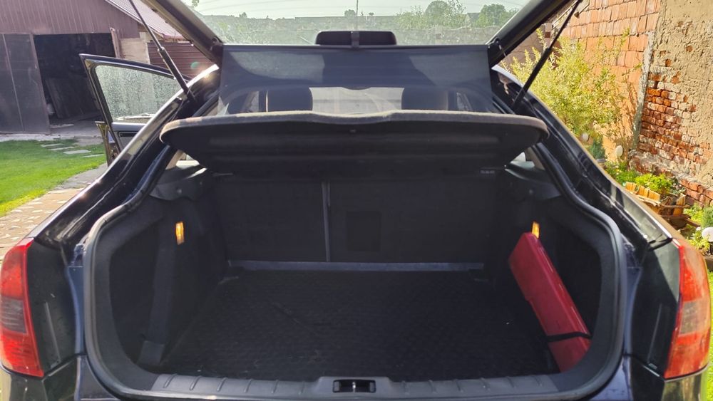 Dezmembrez Citroen c5 1,6 2007. Masina funcționează perfect .