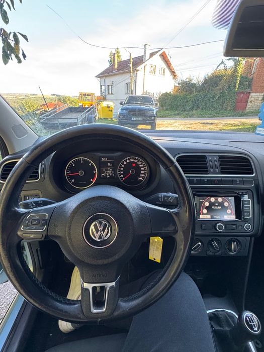 Кола 2010г Vw polo