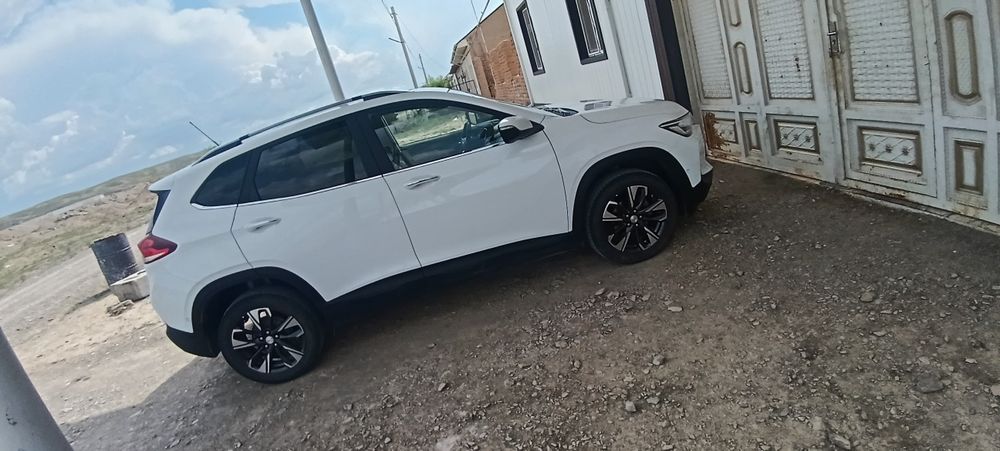 Tracker - 2 Сотилади