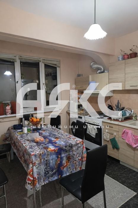 Продава се Двустаен апартамент в София, Свобода - 59 кв.м за 1254 €/кв.м - Снимка #1