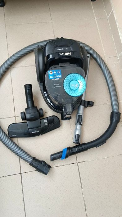Пылесос Philips 1900w