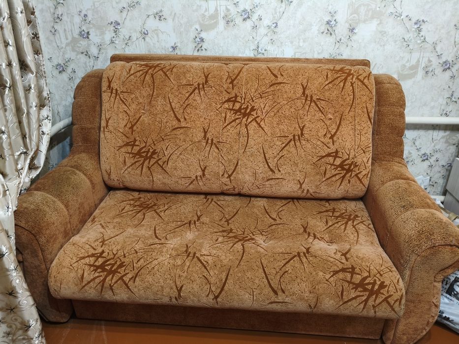 Продам диван раскладной, р-н Диспетчерской, 30 тыс. Торг. Самовывоз