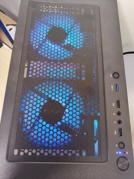 Titan Alphard M R5– Ryzen 5 7600 / RTX 3060TI 8GB / 32GB RAM /