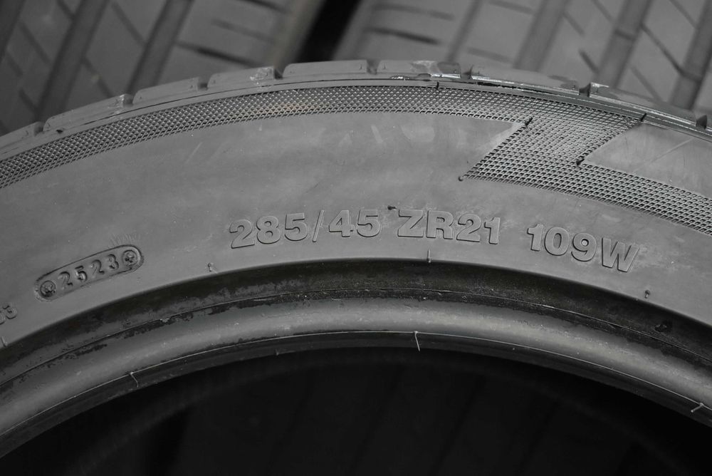 2бр. Гуми 285/45/21 Accelera