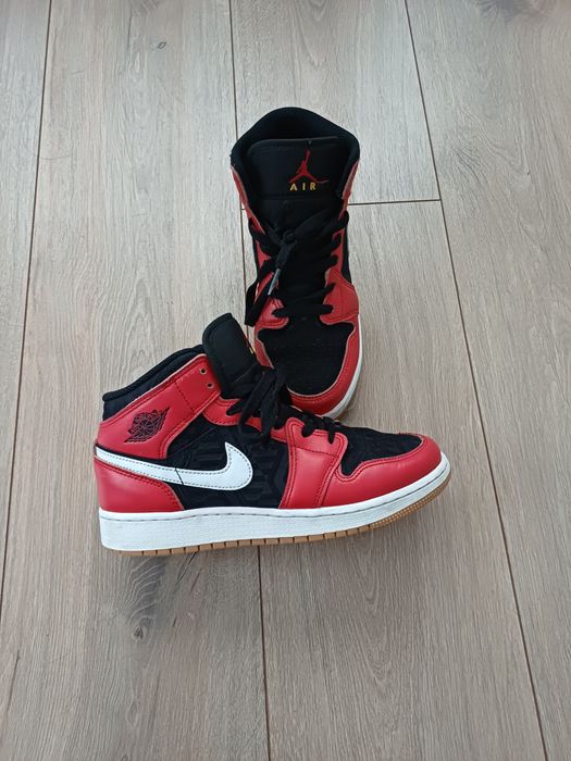 Маратонки  Nike Jordan 1 mid