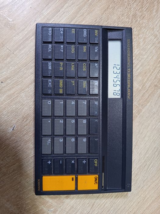 Калкулатор "Texas Instruments"