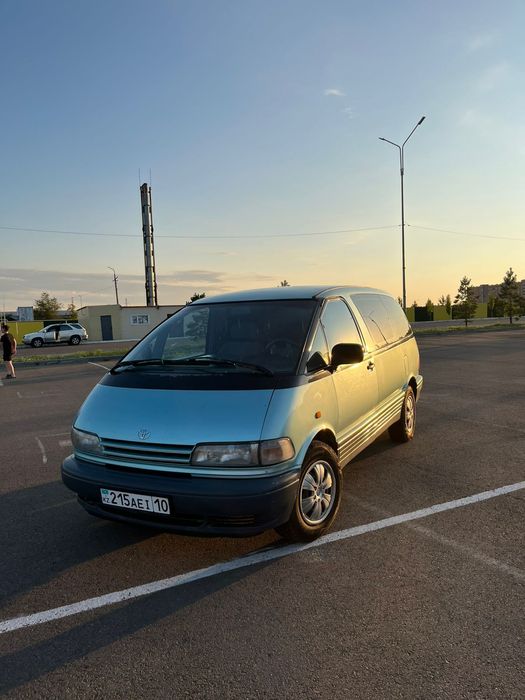 Авто тайота превиа