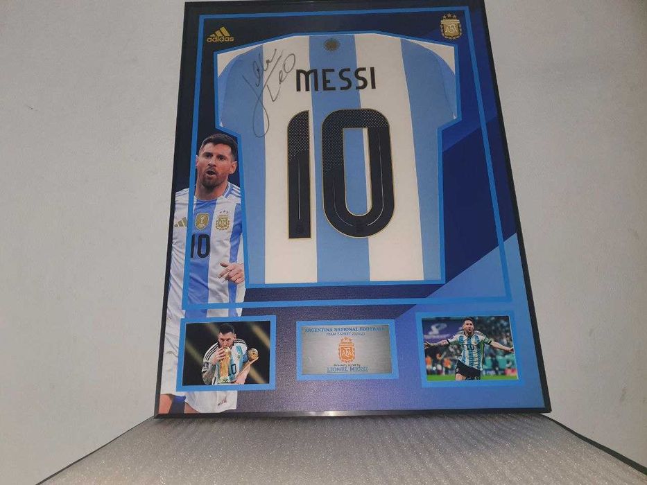 Форма Месси (сб. Аргентина) в рамке (Messi KIT in frame)