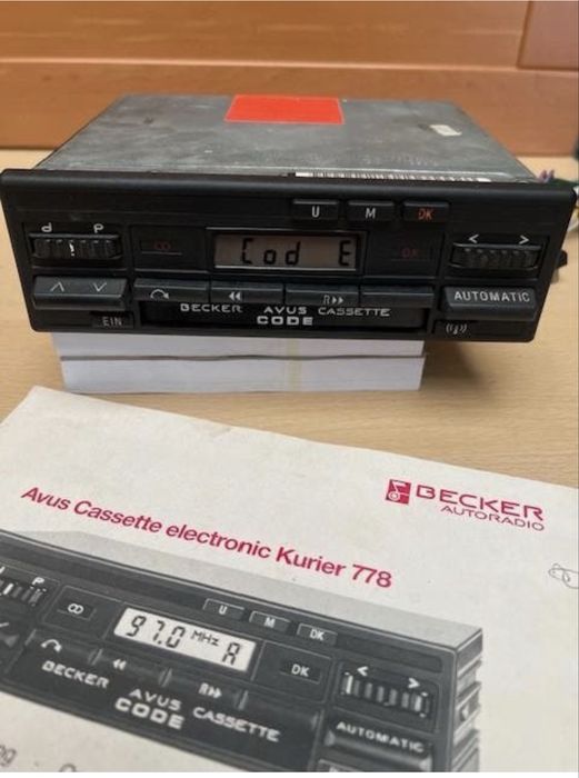 Casetofon auto vintage Becker Avus cu manuale impecabil!!!