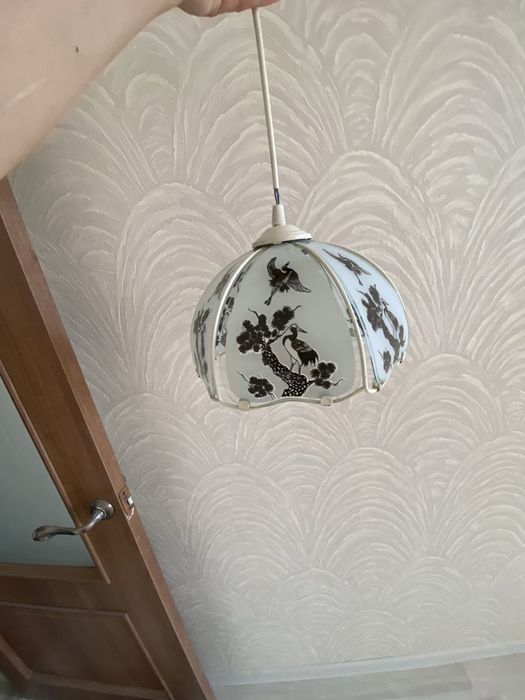 Продам люстры -2 штуки .