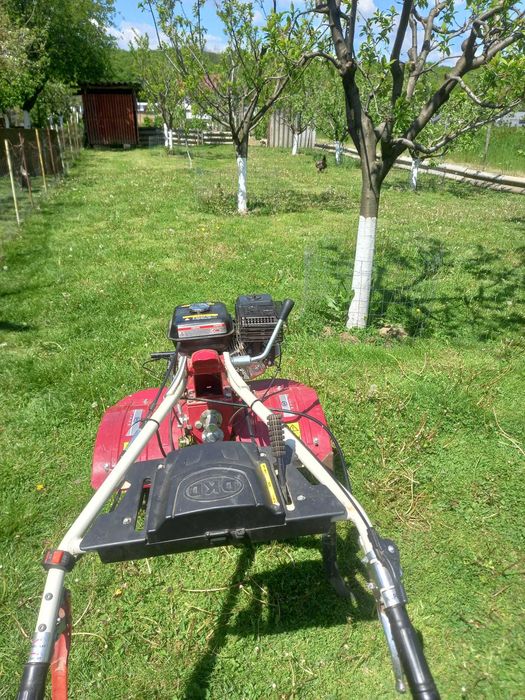 Motocultor/motosapa Dakard SR1Z-100, foarte puțin folosit, cu accesorii
