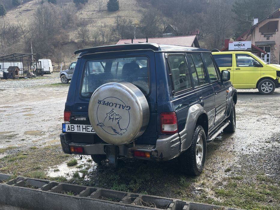 Vand sau schimb Hyundai Galoper 2,5 D 4x4 fara rugina,